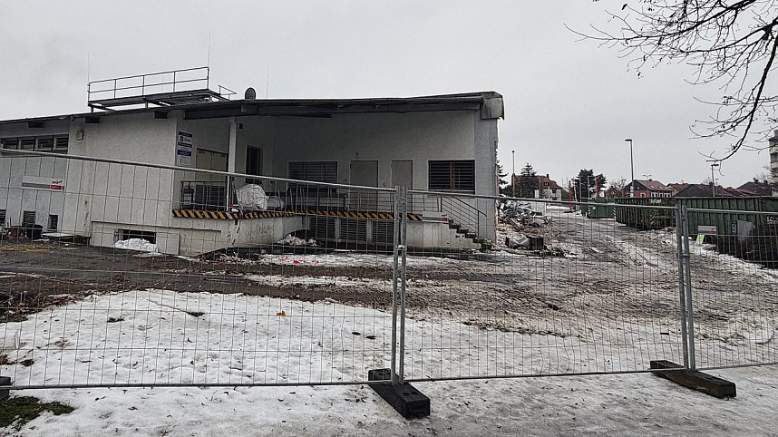 Der alte Rewe-Markt in Salza wird derzeit abgerissen.