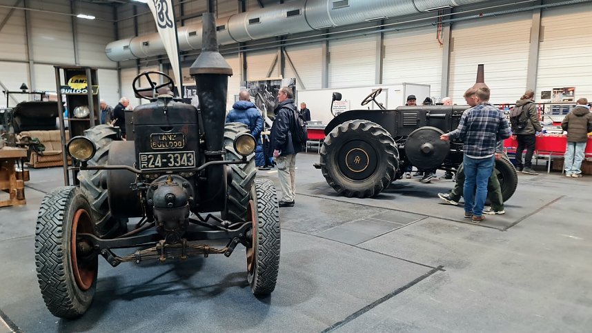 Jede Menge Oldtimer gab es am Wochenende in Erfurt zu sehen.