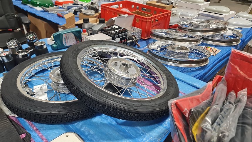 Jede Menge Oldtimer gab es am Wochenende in Erfurt zu sehen.