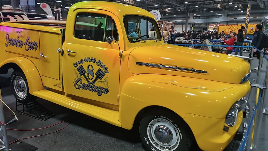 Jede Menge Oldtimer gab es am Wochenende in Erfurt zu sehen.