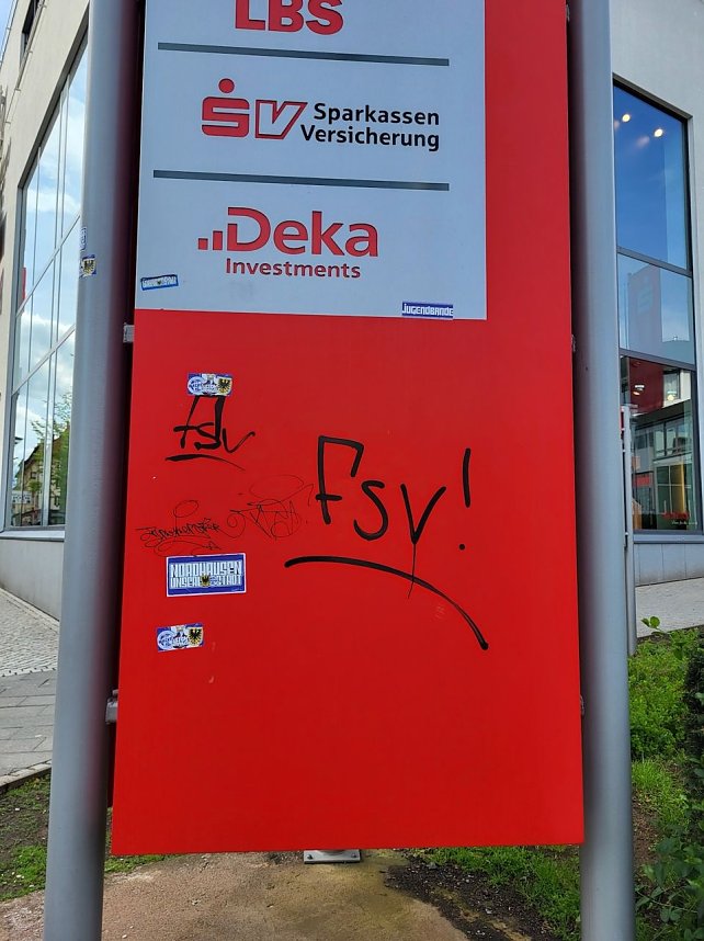 "Kunstwerke" der modernen Wacker-Fankultur