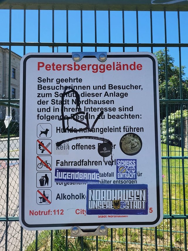 "Kunstwerke" der modernen Wacker-Fankultur