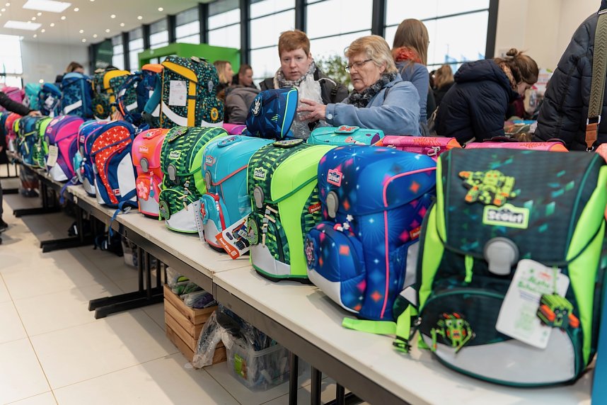 Schulranzentag und Skoda-Buffett im Skoda-Autohaus in Nordhausen
