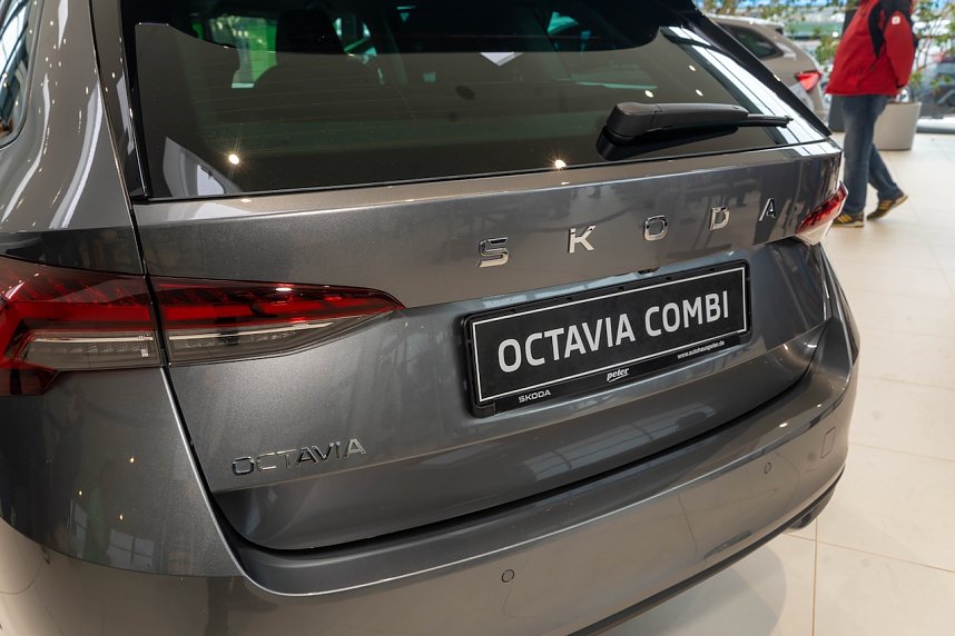 Schulranzentag und Skoda-Buffett im Skoda-Autohaus in Nordhausen