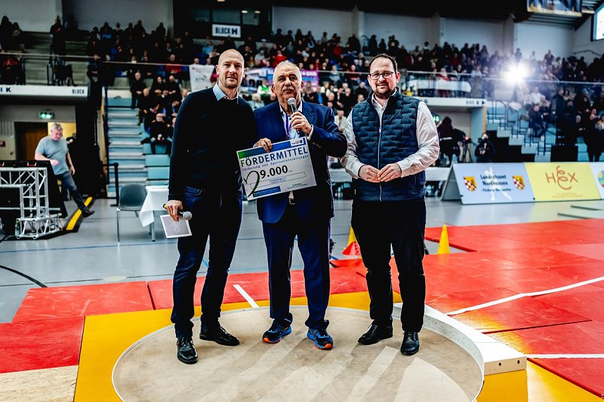 17. Kugelsto&szlig;-Indoor in Nordhausen