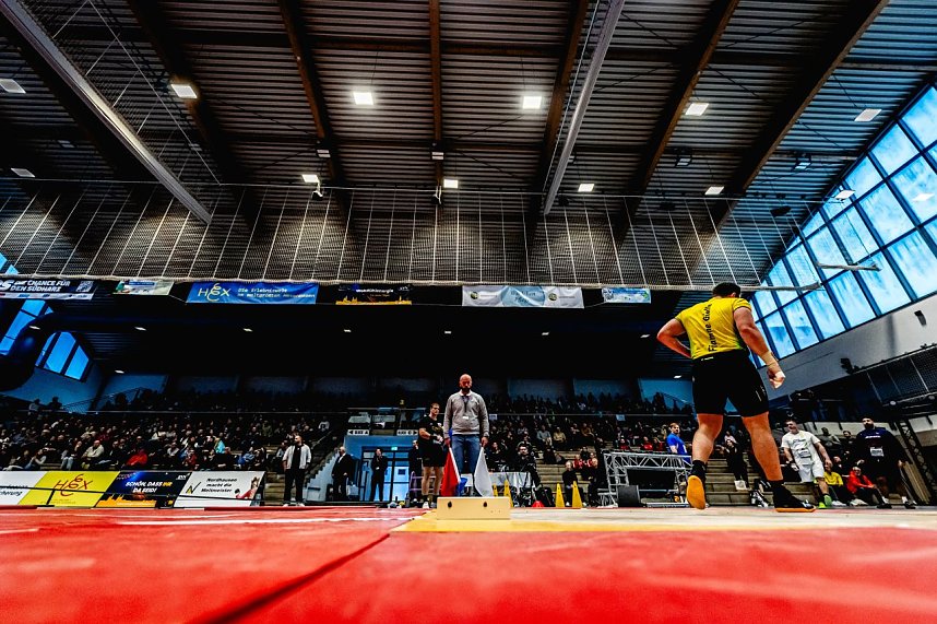 Der M&auml;nnerwettkampf beim 17. Kugelsto&szlig;-Indoor.