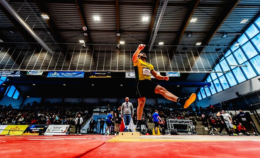 Der M&auml;nnerwettkampf beim 17. Kugelsto&szlig;-Indoor.