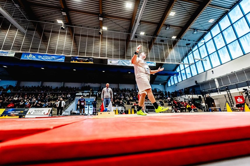 Der M&auml;nnerwettkampf beim 17. Kugelsto&szlig;-Indoor.