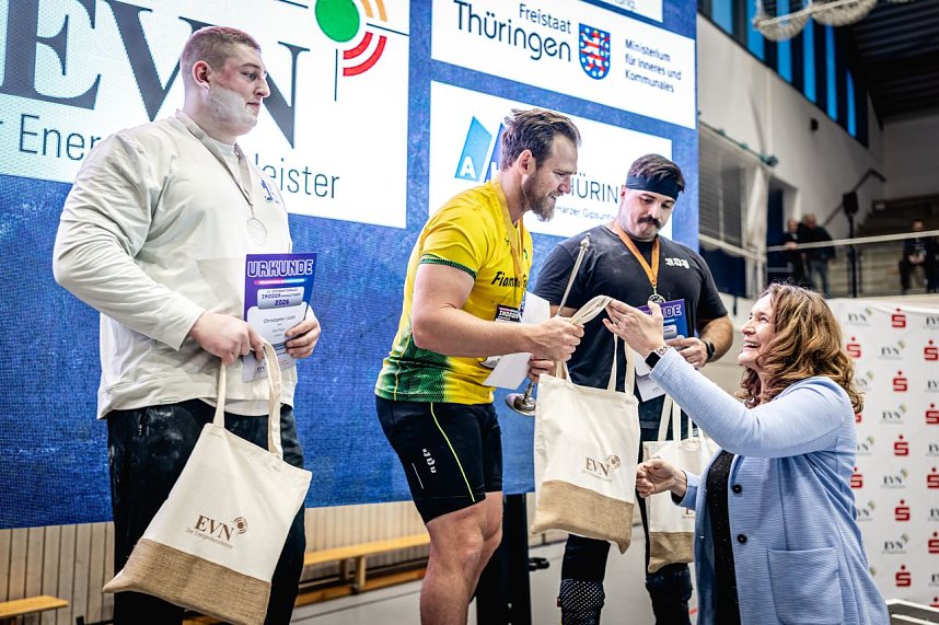 Der M&auml;nnerwettkampf beim 17. Kugelsto&szlig;-Indoor.