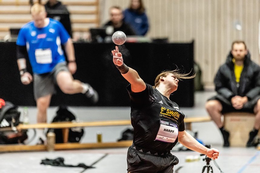Der M&auml;nnerwettkampf beim 17. Kugelsto&szlig;-Indoor.