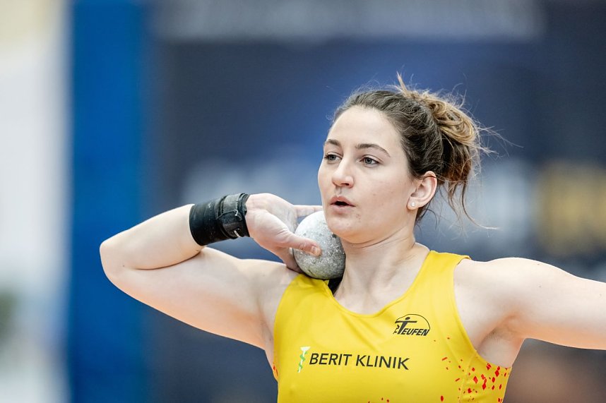 Bilder vom U-20-Wettkampf beim Kugelsto&szlig;-Indoor. 