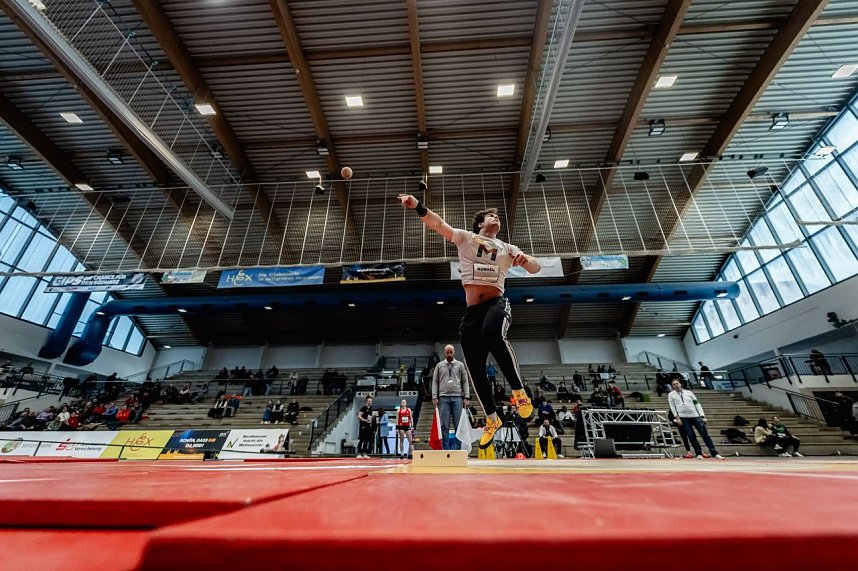 Bilder vom U-20-Wettkampf beim Kugelsto&szlig;-Indoor. 