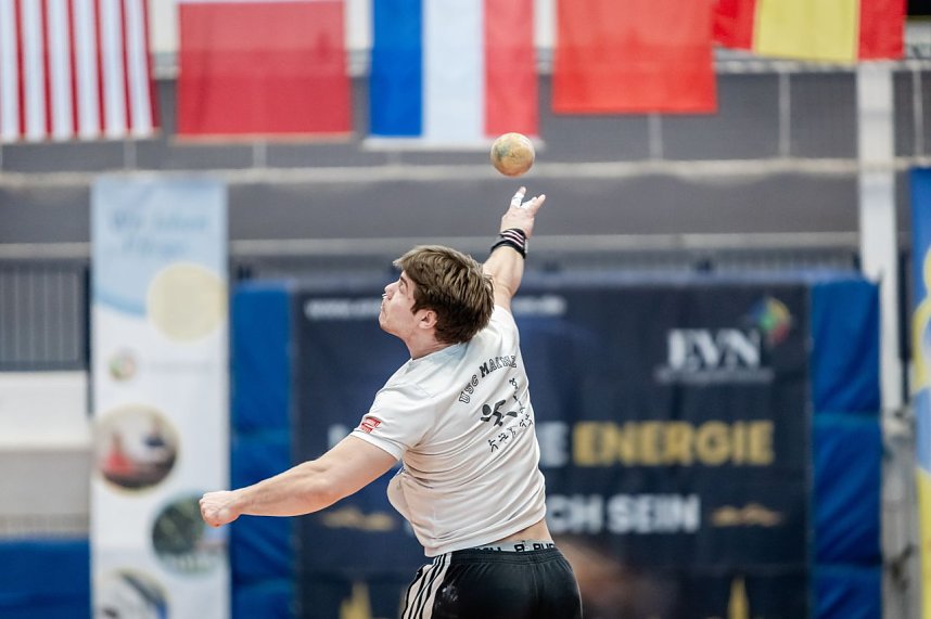 Bilder vom U-20-Wettkampf beim Kugelsto&szlig;-Indoor. 