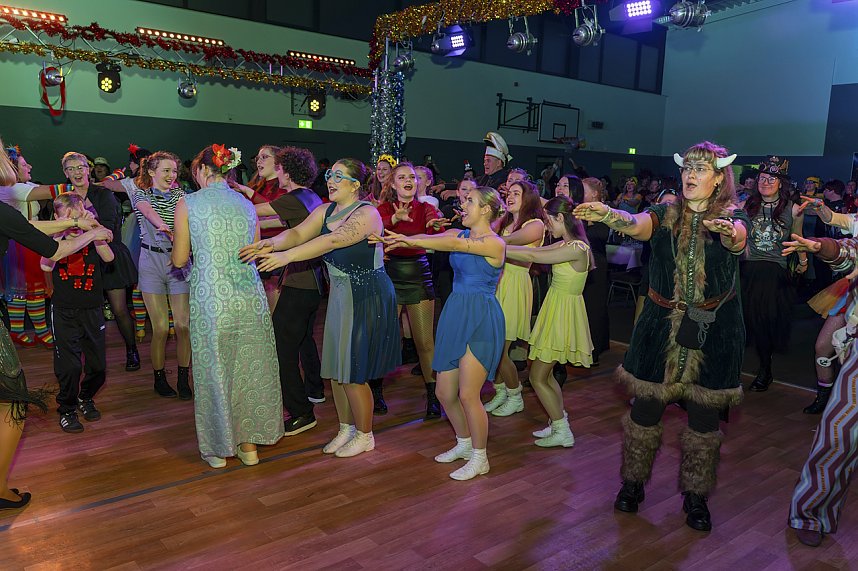 S&uuml;dharzhalle Ellrich kochte beim Auftakt mit neuem Prinzenpaar