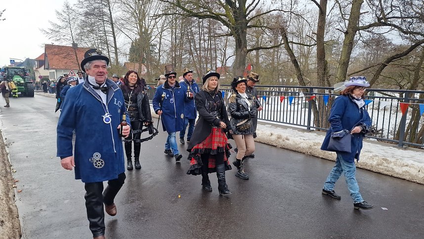 Umzug zum 66. Jubil&auml;um des Krimder&ouml;der Karnevalsclubs