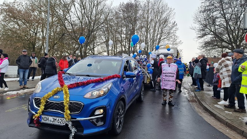 Umzug zum 66. Jubil&auml;um des Krimder&ouml;der Karnevalsclubs