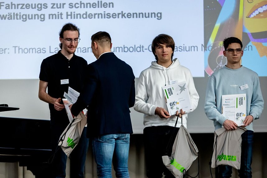Die Teams des Humboldt-Gymnasiums beim diesj&auml;hrigen Regionalentscheid f&uuml;r "Jugend forscht"
