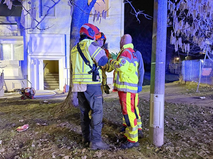 In einem Wohnblock in der Sundh&auml;user Stra&szlig;e war am Donnerstagabend ein Feuer ausgebrochen.
