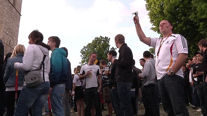 Fu&szlig;ballgucken auf dem Berg