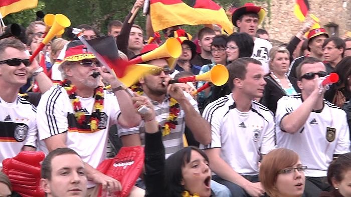 Fu&szlig;ballgucken auf dem Berg