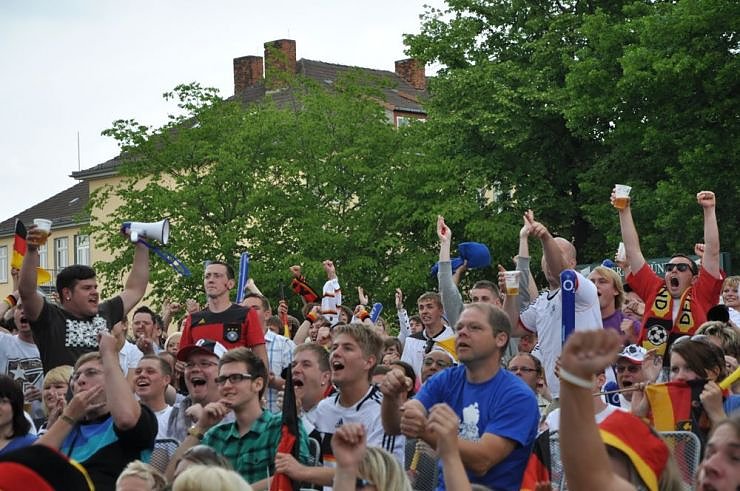 Public Viewing auf den Petersberg