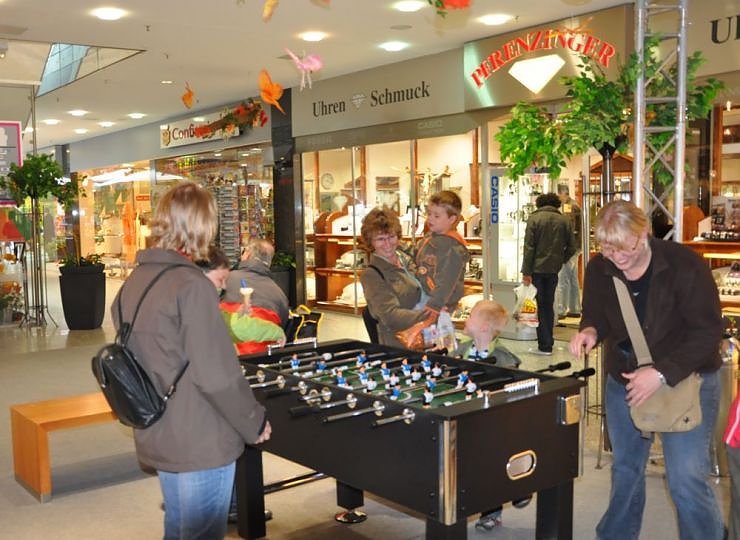 Kickern in der Galerie