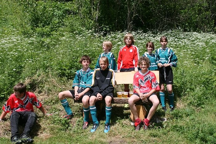 Ein Dorf spielt Fu&szlig;ball