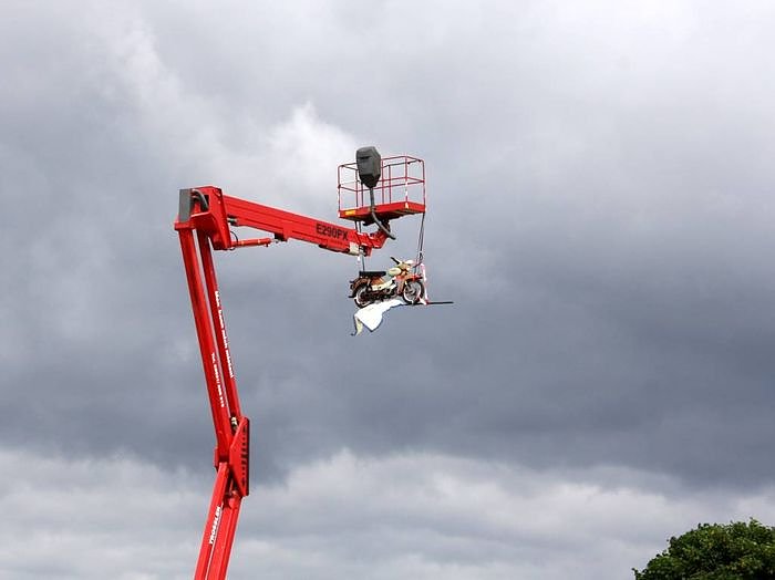 Oldtimer auf dem Scheunenhof