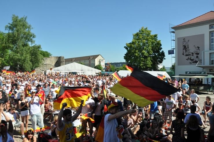 Public Viewing auf den Petersberg