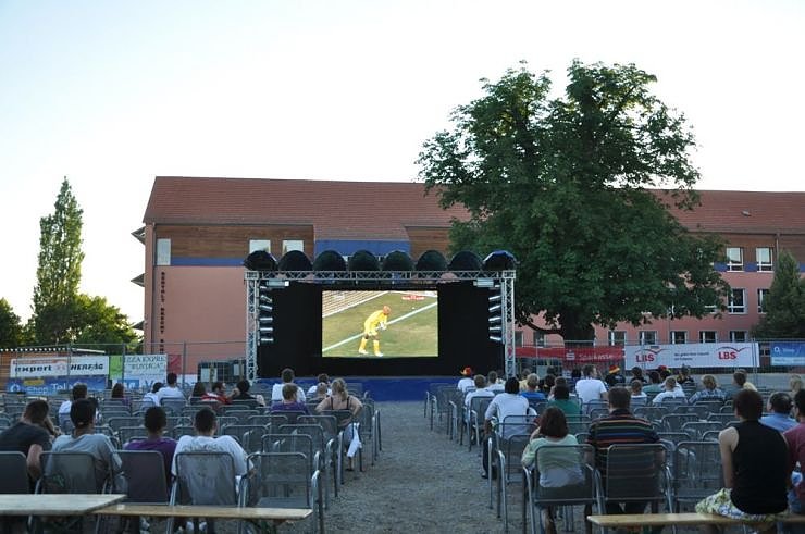 Public Viewing auf den Petersberg