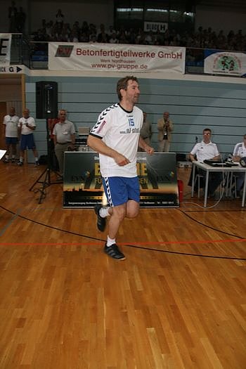 Aufgalopp der Helden und der Promis