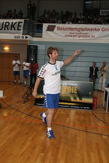 Aufgalopp der Helden und der Promis