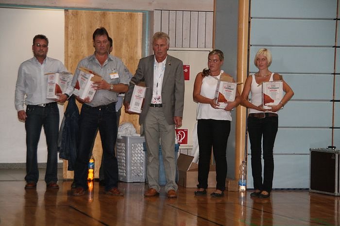 Aufgalopp der Helden und der Promis