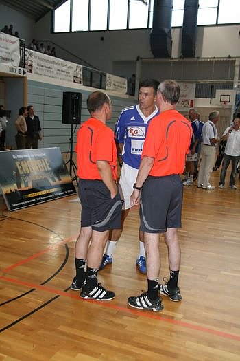 Aufgalopp der Helden und der Promis