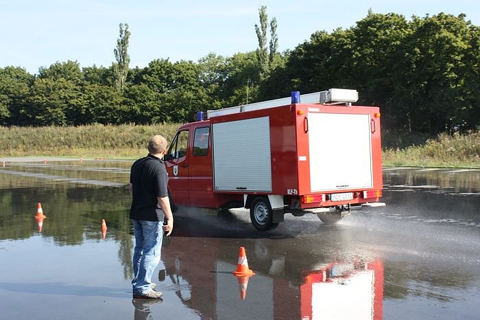 Feuerwehr im Schleudergang