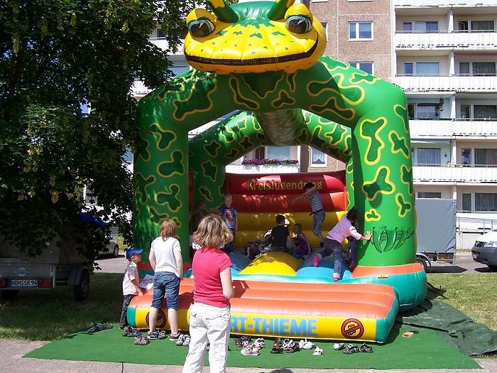 Buntes Treiben in der Promenade
