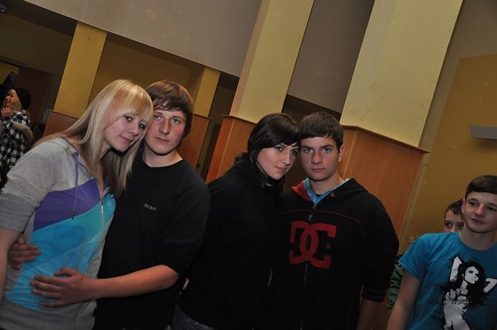 Coole Junge Party im Klubhaus