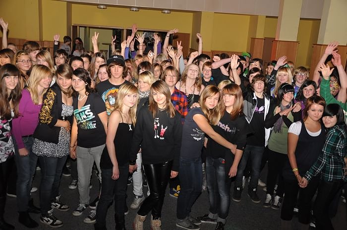 Coole Junge Party im Klubhaus