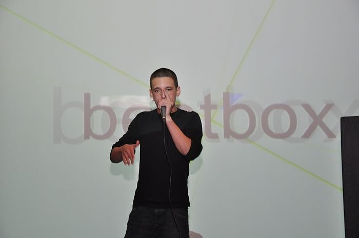 Coole Junge Party im Klubhaus