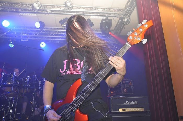 Rocken gegen Aids im Klubhaus