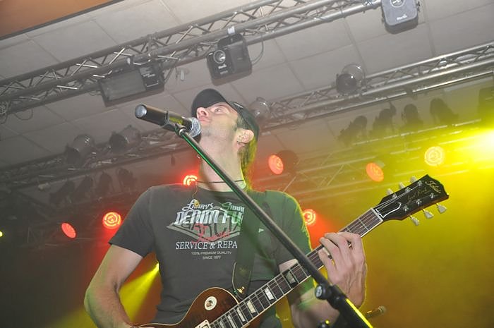 Rocken gegen Aids im Klubhaus