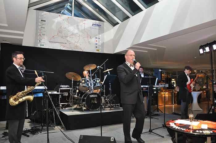 &Auml;rzte- und Apothekerball im Autohaus Peter