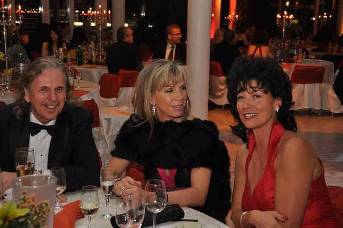 &Auml;rzte- und Apothekerball im Autohaus Peter