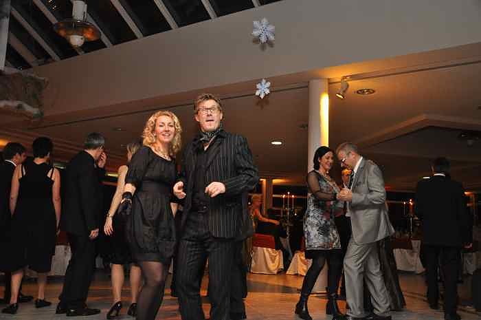 &Auml;rzte- und Apothekerball im Autohaus Peter