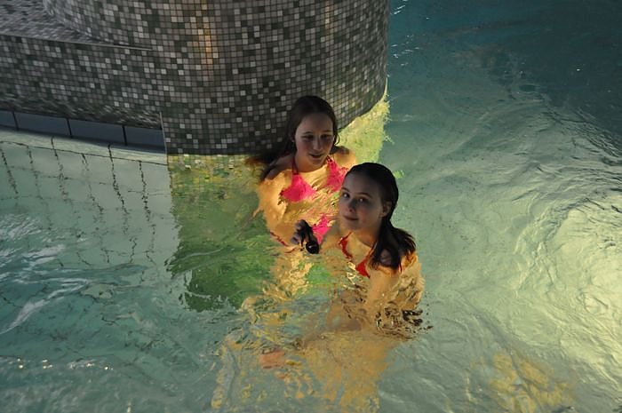 Mega Poolparty im Badehaus