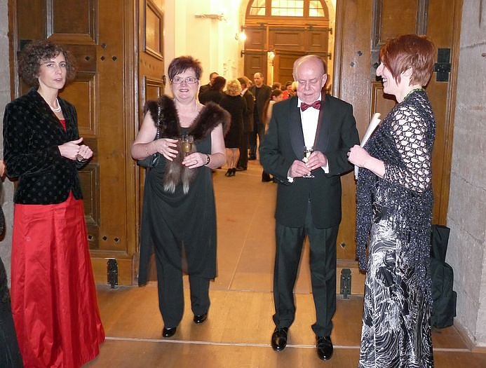 Schlossball er&ouml;ffnet