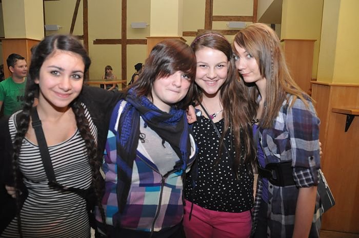 Coole Junge Party im Klubhaus