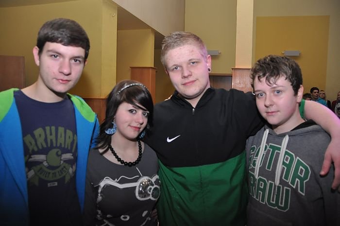 Coole Junge Party im Klubhaus