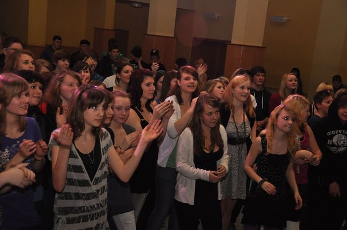 Coole Junge Party im Klubhaus