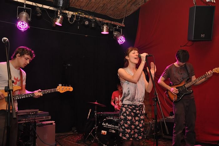 Chapeau Claque Live in der Destille